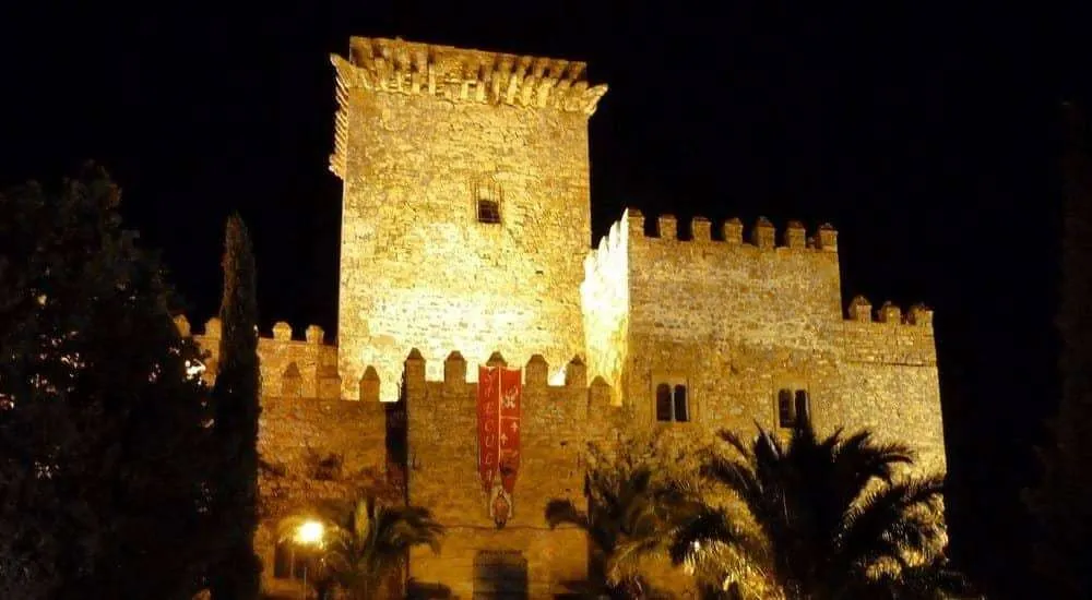 Castillo de Espejo permanece inalterado en el tiempo