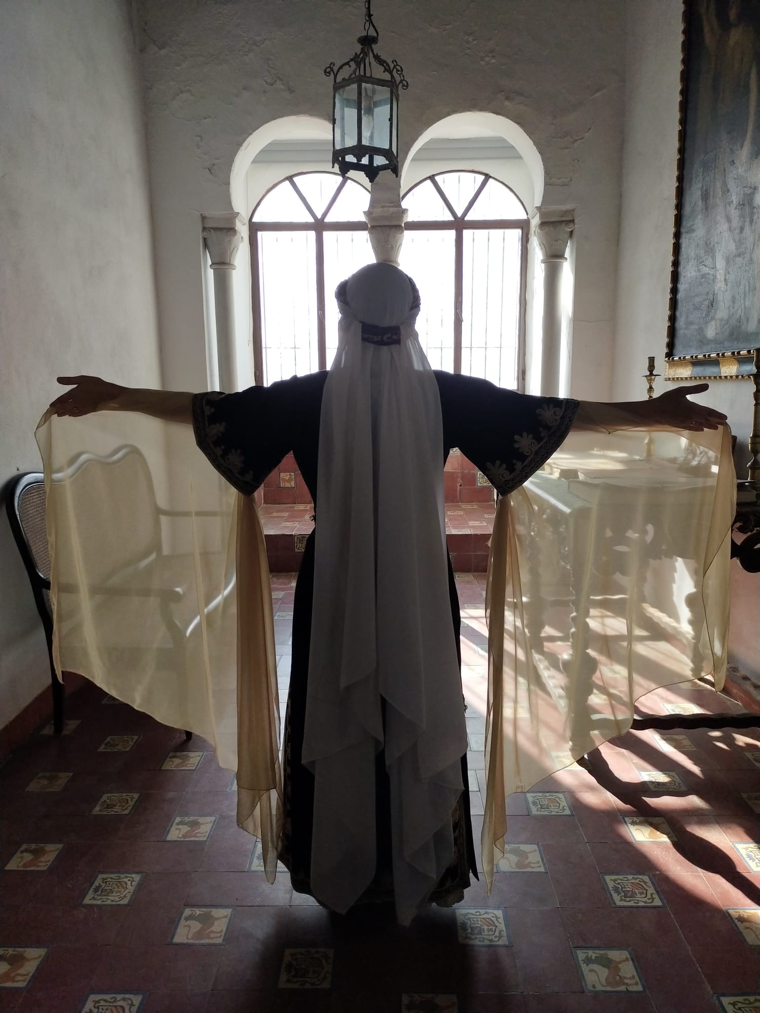 teatrizada en el castillo ducal de espejo